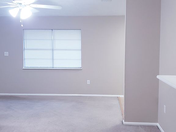 4th image of 35324 Fleetwood Dr