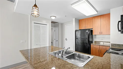 1080 Park Blvd #710 Photo 1