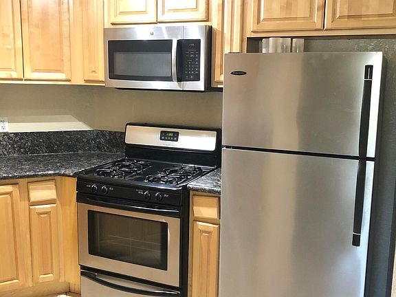 3rd image of 789 Gianni Dr Unit 206