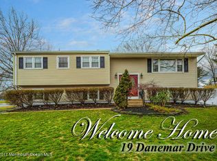 19 Danemar Dr, Middletown, NJ 07748