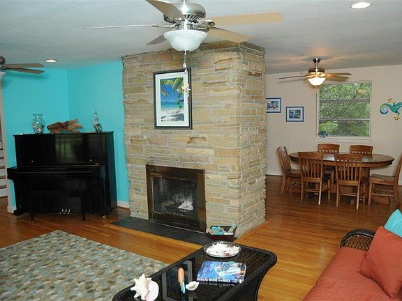4th image of 5102 Sweetbriar Cir