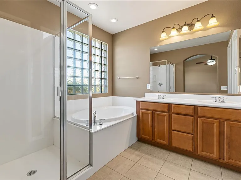 2435 E Desert Broom Pl — Photo 26