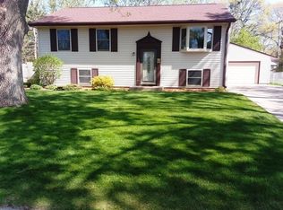 1103 Hickory St, Onalaska, WI 54650