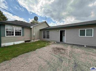 4979 S Robinson Pl, West Terre Haute, IN 47885