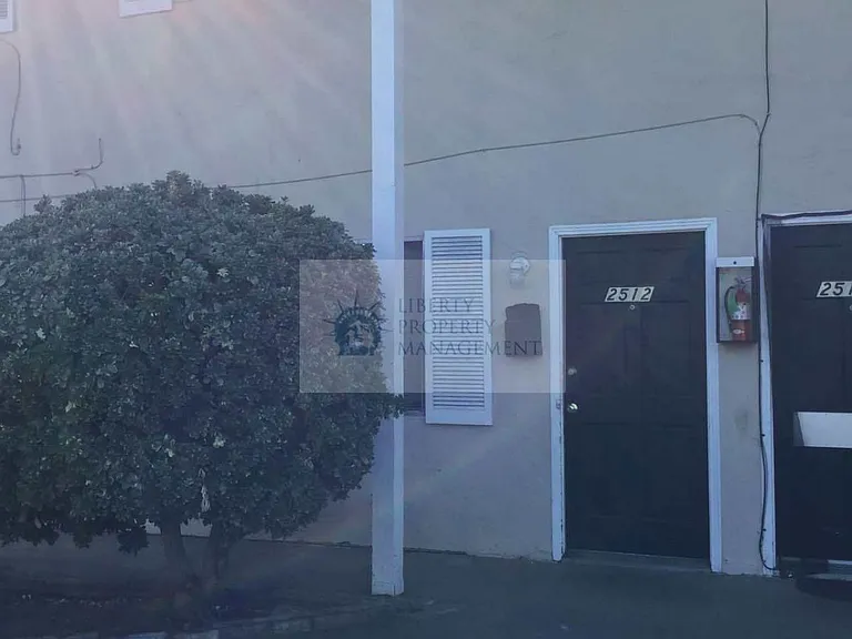 2512 W Bristol Ave — Photo 1