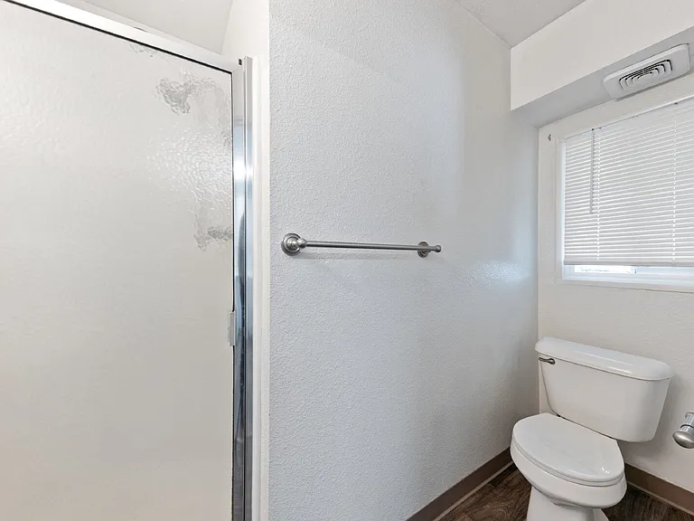 421 S College St #4 — Photo 15