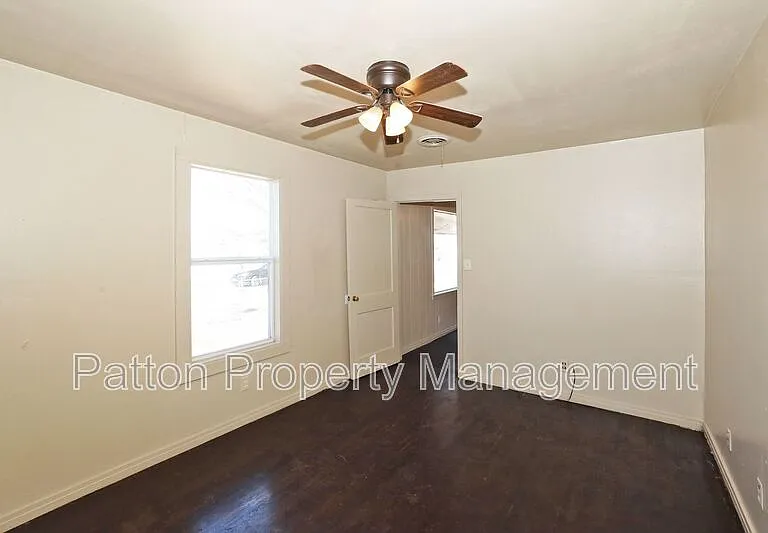 106 N Virginia St — Photo 5