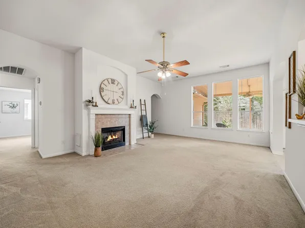 16831 Dunbar Grove Ct, Sugar Land, TX 77498
