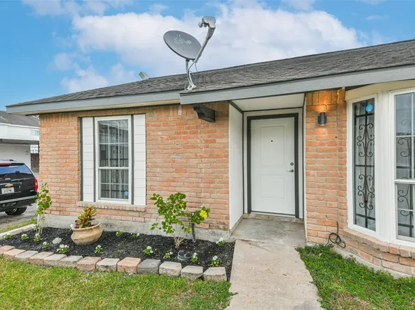 6853 Chasewood Dr, Missouri City, TX 77489