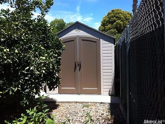 5th image of 7561 Hazelnut Ln #104