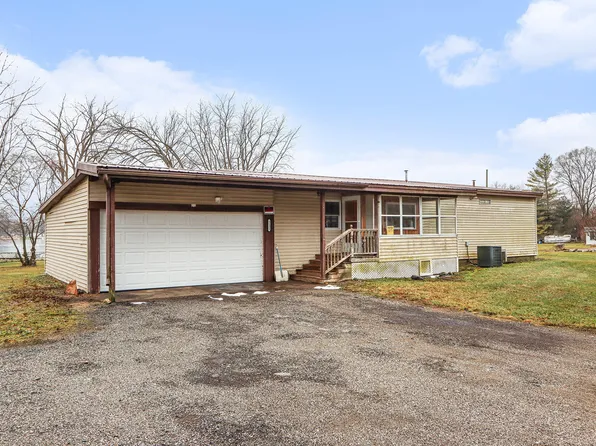 1121 Heights Dr, Colon, MI 49040