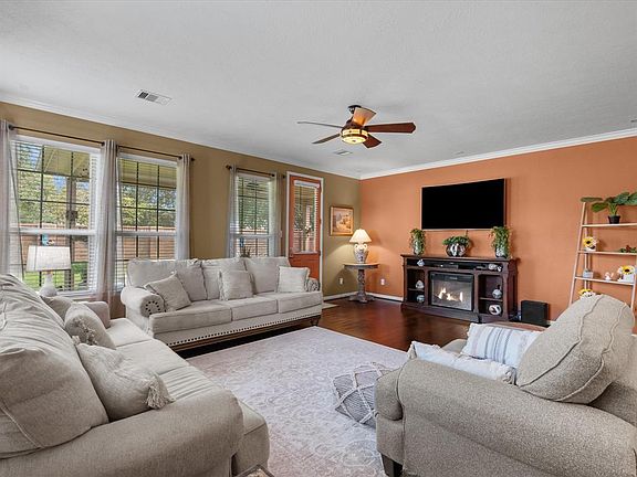 3rd image of 2744 Lomelina Lane