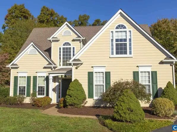 262 Starcrest Rd, Charlottesville, VA 22902