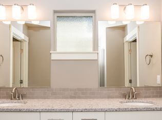 20715 NE Boulderfield Ave, Bend, OR 97701