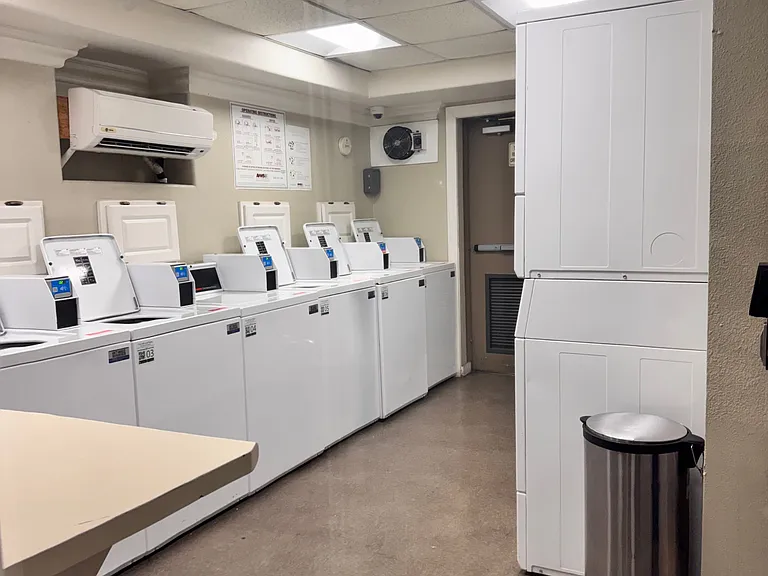 On-site laundry (card-operated and re-loadable), just down the hall