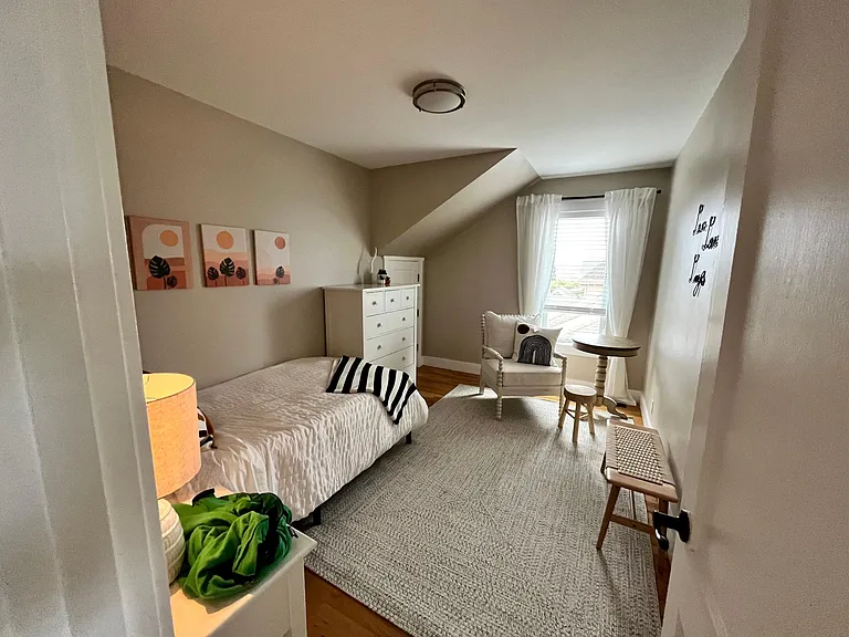 Small 3rd bedroom - optional configuration with twin bed