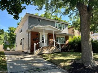 1697 & 1699 Liberty Dr, Akron, OH 44313