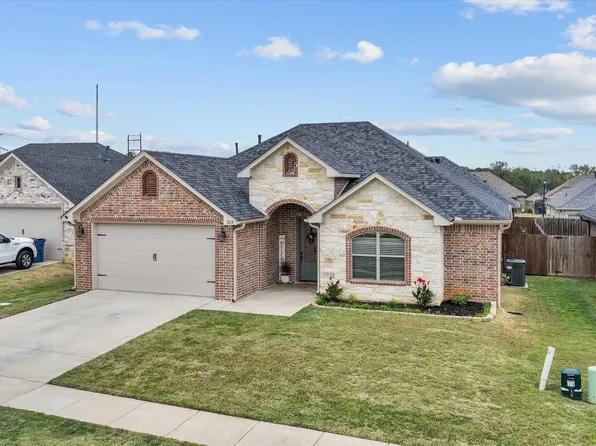 213 Patience Ave, Lindale, TX 75771