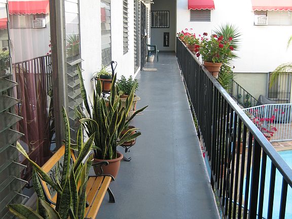 5th image of 1114 N Harper Ave APT 14
