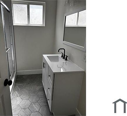 4th image of 1243 N New Hampshire Ave #11