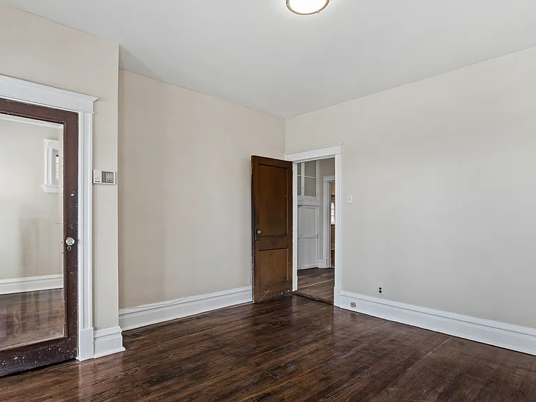 6026-28 Pershing Ave #6026 — Photo 19