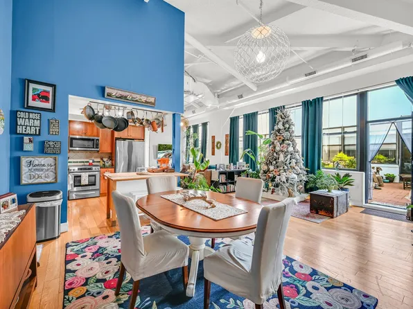 300 Communipaw Avenue image 7 of 34