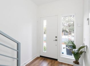 5625 N Bella Blanco Dr, North Hollywood, CA 91601