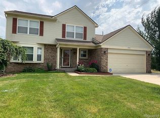 5832 S Ashford Way, Ypsilanti, MI