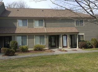 13 Riveredge Dr, Winsted, CT 06098