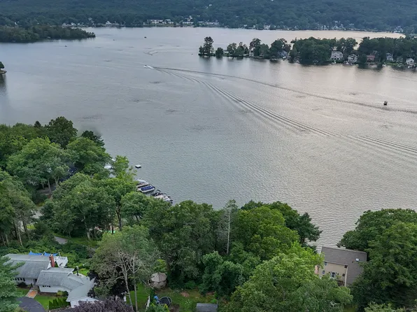 6 Wangonk Trail, East Hampton, CT 06424