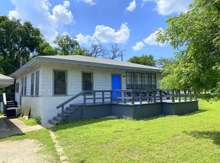 301 Woodland Rd, Ingram, TX 78025