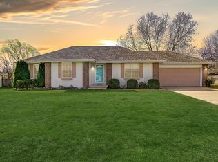 118 E Loyal St, Clever, MO 65631