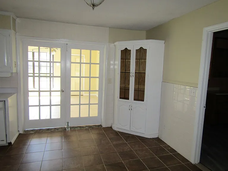608 Palmetto St — Photo 11
