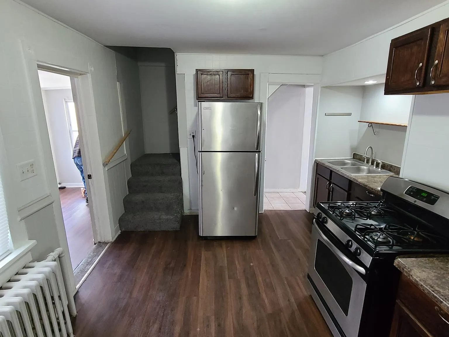 3 bed, $1,650 — Photo 2