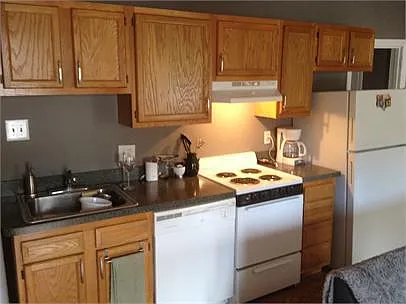 1706 Pine St #4 — Photo 3