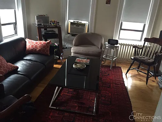 Rented by City Connections Realty | media 1