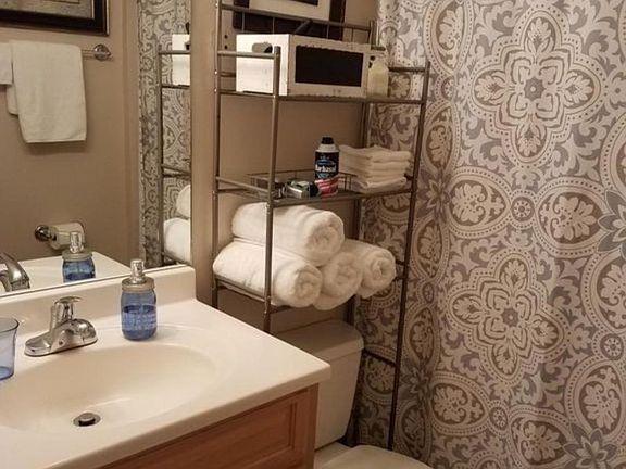 3rd image of 645 Shadywood Ln #645