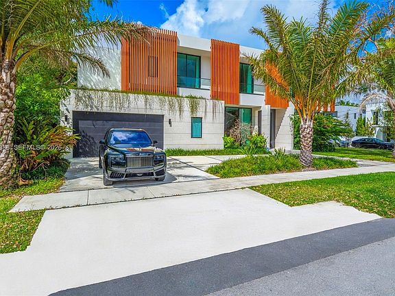 2nd image of 7700 SW 50th Ct