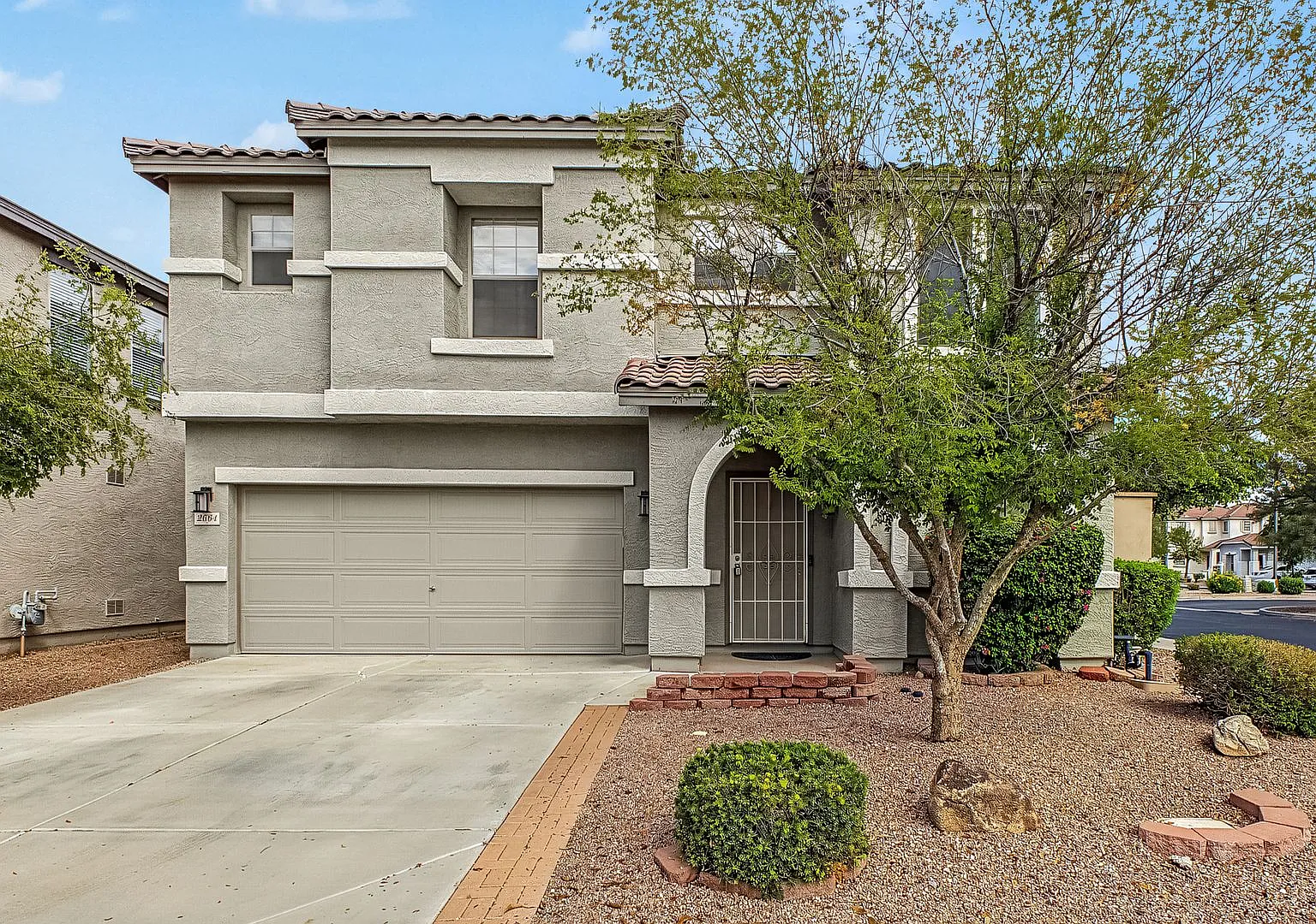 Beautiful 4 Bedroom Gilbert Home — Photo 1