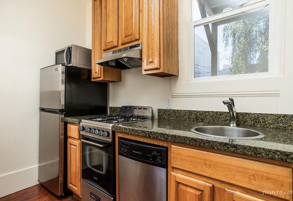 1st image of 280 Shipley St #4