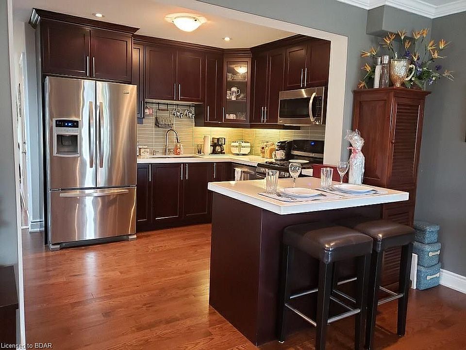 2nd image of 75 Prince William Way #52