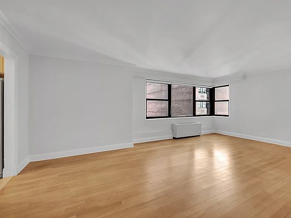 3rd image of 141 E 33rd St APT 10j