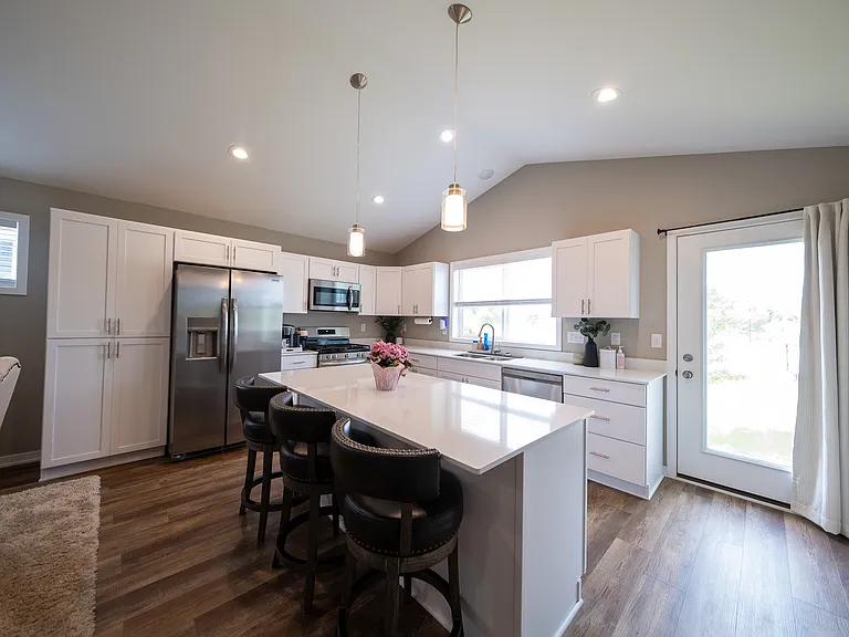 1123 Dorthy Ln — Photo 8