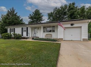142 Susan Dr, Jackson, NJ