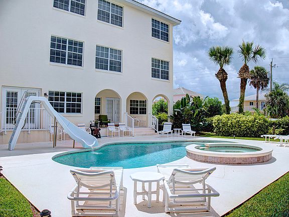 3rd image of 608 S Atlantic Ave #2