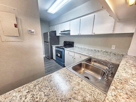 4th image of 1304 Northlake Dr #1304