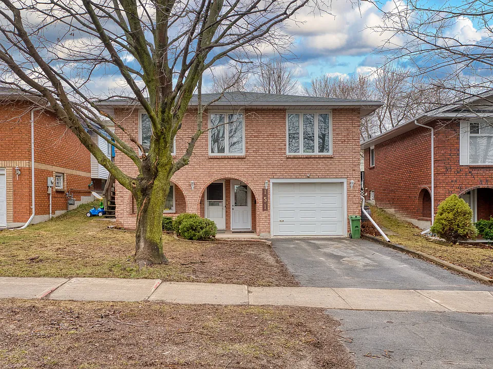 151 Dauphin Ave #2