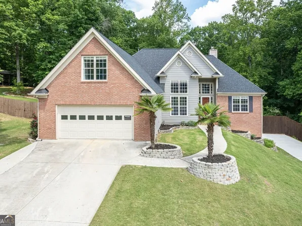704 Willowwind Dr, Loganville, GA 30052