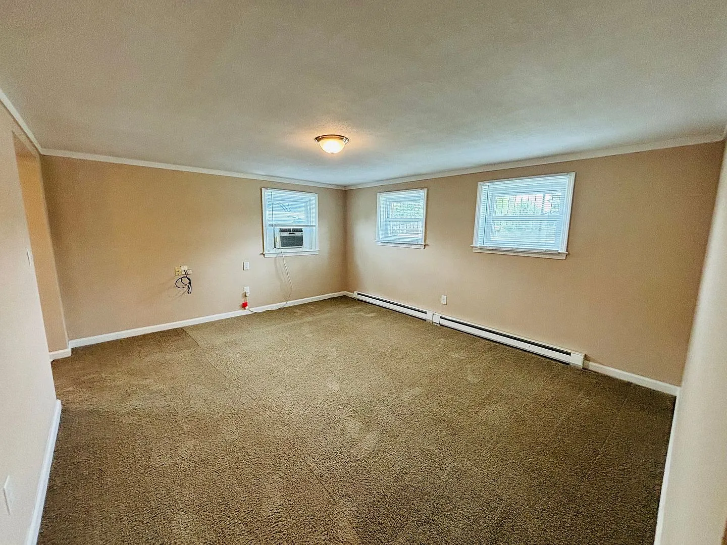 2 Bedroom 1 Bath Duplex — Photo 3