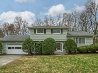 122 Westford St, Chelmsford, MA 01824